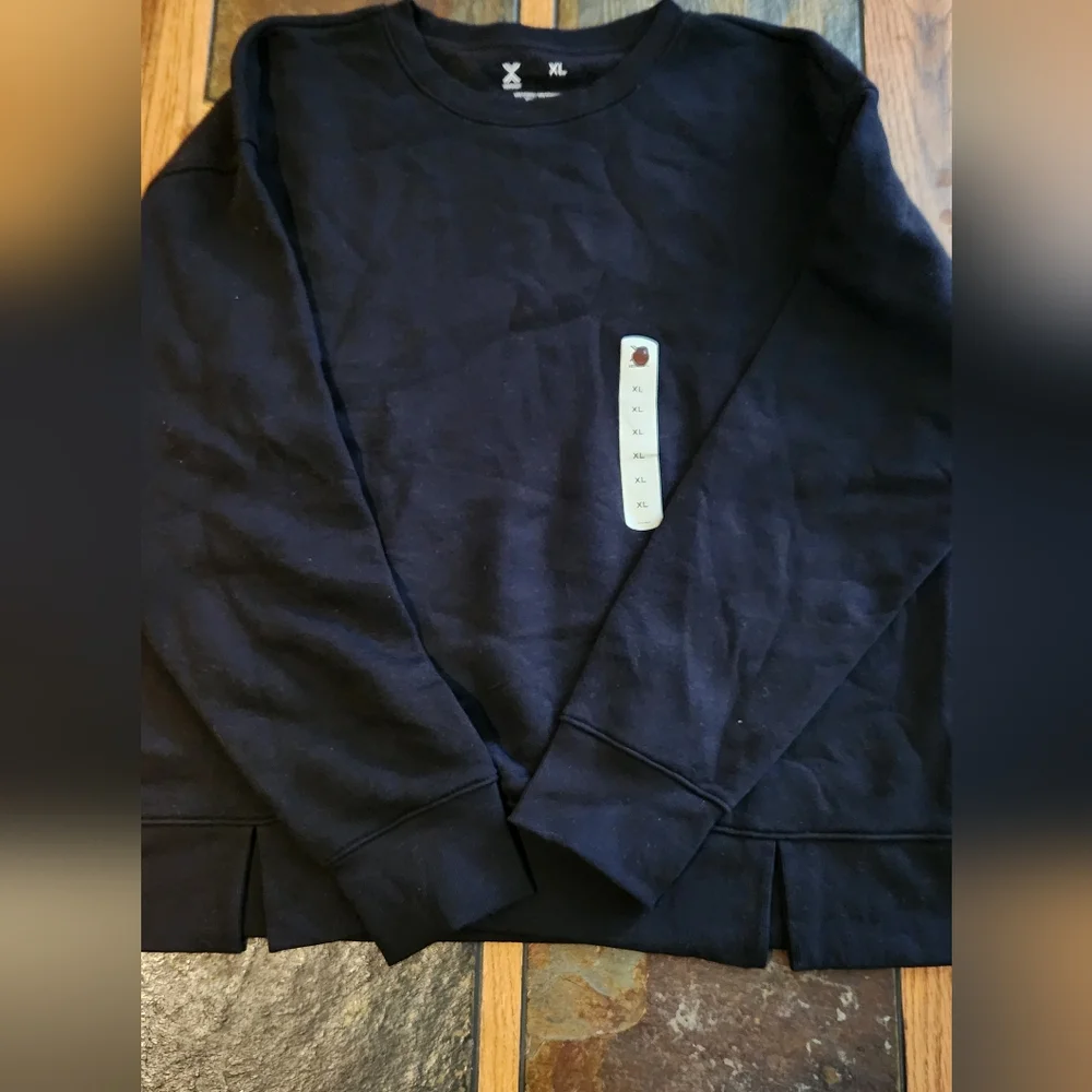 NWT Xersion XL Pullover Sweatshirt With Thumbholes - Picture 3 of 10